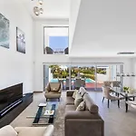 Elle Design By Ocvillas - Private Heated Pool And Jacuzzi فيلة