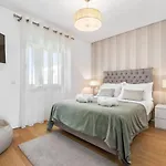 Elle Design By Ocvillas - Private Heated Pool And Jacuzzi فيلة